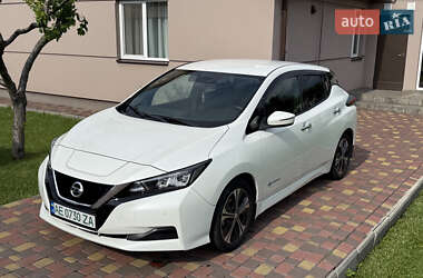 Хэтчбек Nissan Leaf 2018 в 
