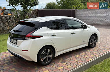 Хэтчбек Nissan Leaf 2018 в 