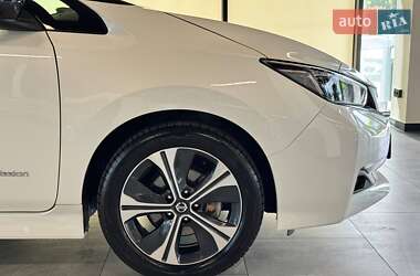 Хэтчбек Nissan Leaf 2020 в 