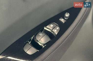 Хэтчбек Nissan Leaf 2020 в 