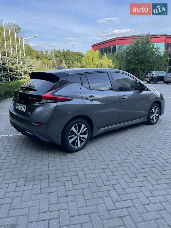 Хетчбек Nissan Leaf 2022 в Харкові