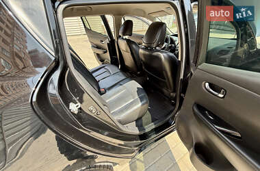 Хэтчбек Nissan Leaf 2014 в 