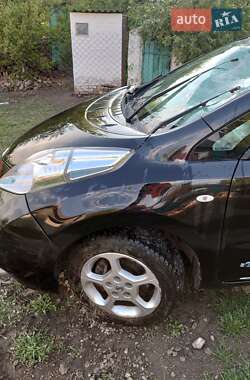 Хэтчбек Nissan Leaf 2014 в 