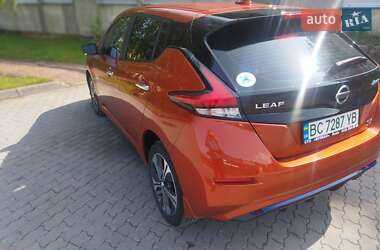Хэтчбек Nissan Leaf 2022 в 