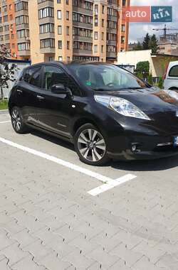 Хетчбек Nissan Leaf 2014 в 