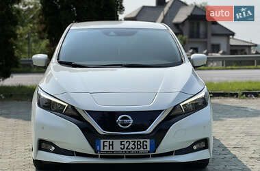 Хэтчбек Nissan Leaf 2018 в 