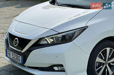Хэтчбек Nissan Leaf 2018 в 