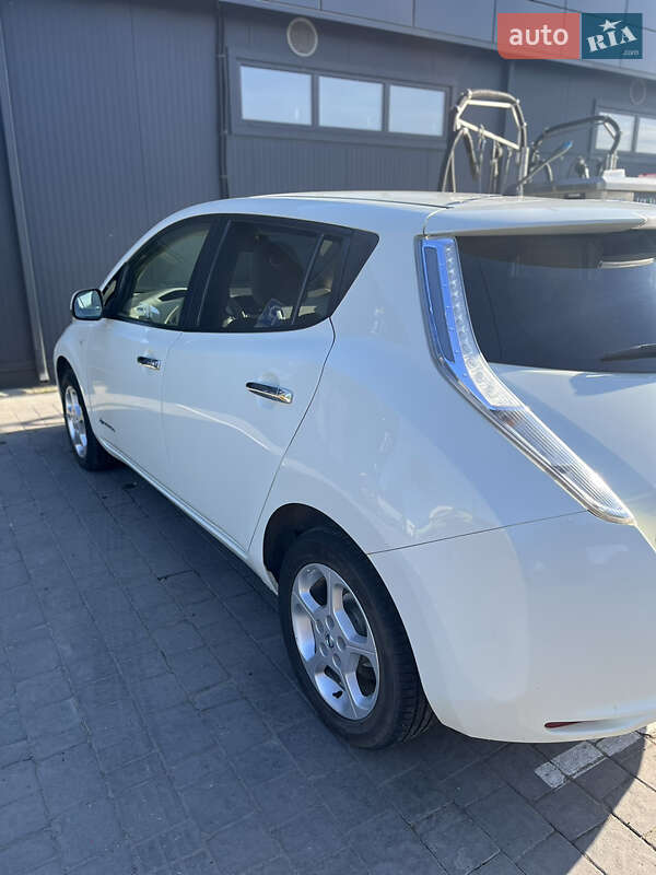 Хетчбек Nissan Leaf 2012 в Кам'янці-Бузькій фото 6 Хетчбек Nissan Leaf 2012 в Кам'янці-Бузькій