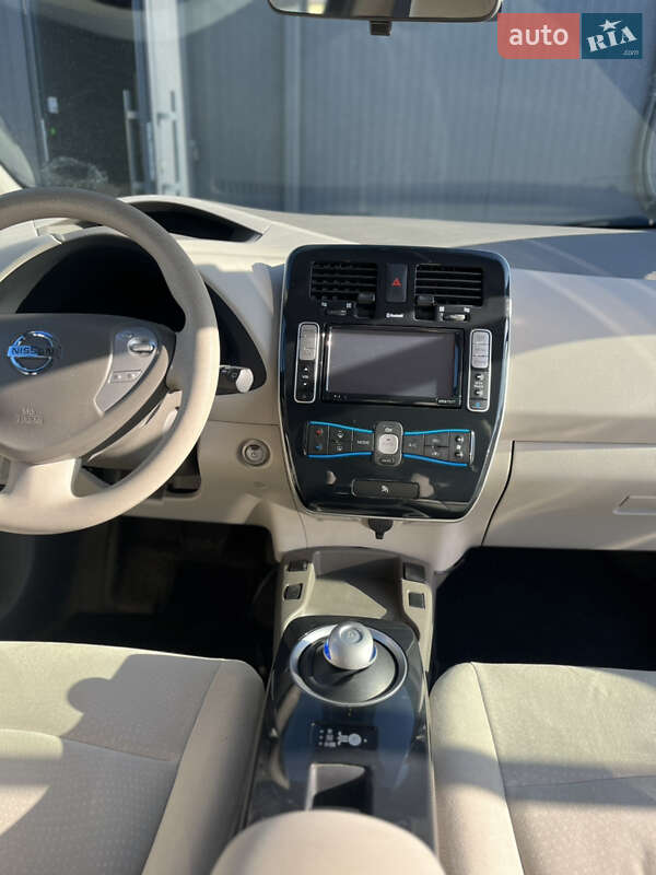 Хетчбек Nissan Leaf 2012 в Кам'янці-Бузькій фото 12 Хетчбек Nissan Leaf 2012 в Кам'янці-Бузькій