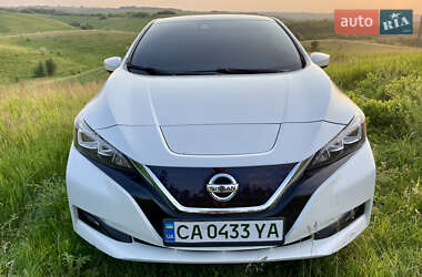 Хетчбек Nissan Leaf 2018 в Києві