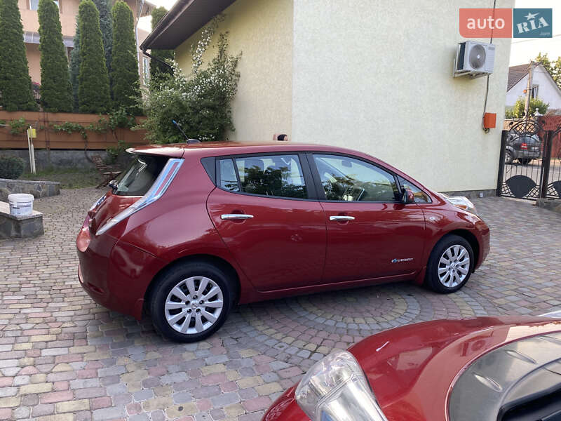 Хетчбек Nissan Leaf 2014 в Чернівцях фото 3 Хетчбек Nissan Leaf 2014 в Чернівцях