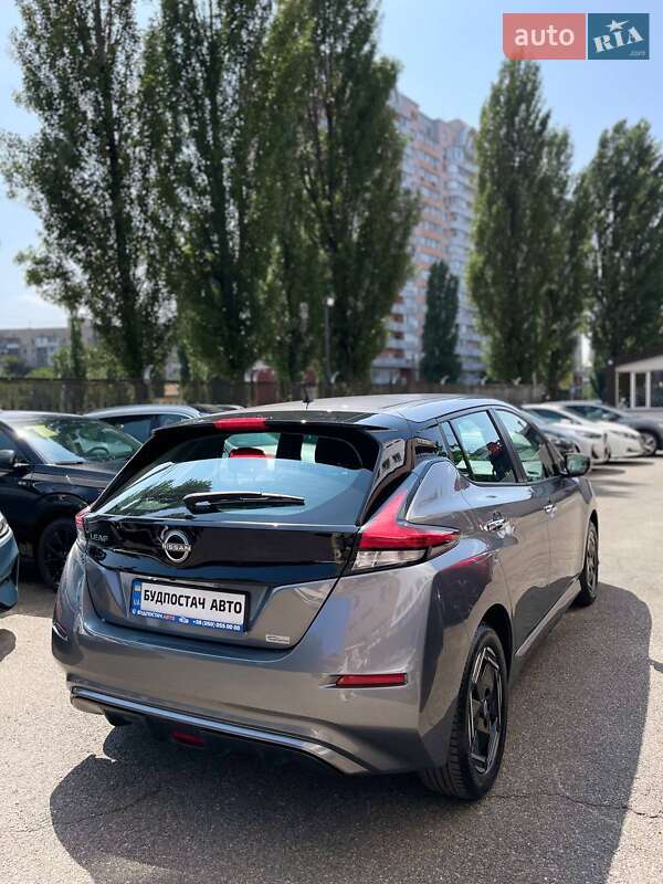 Хэтчбек Nissan Leaf 2022 в Киеве