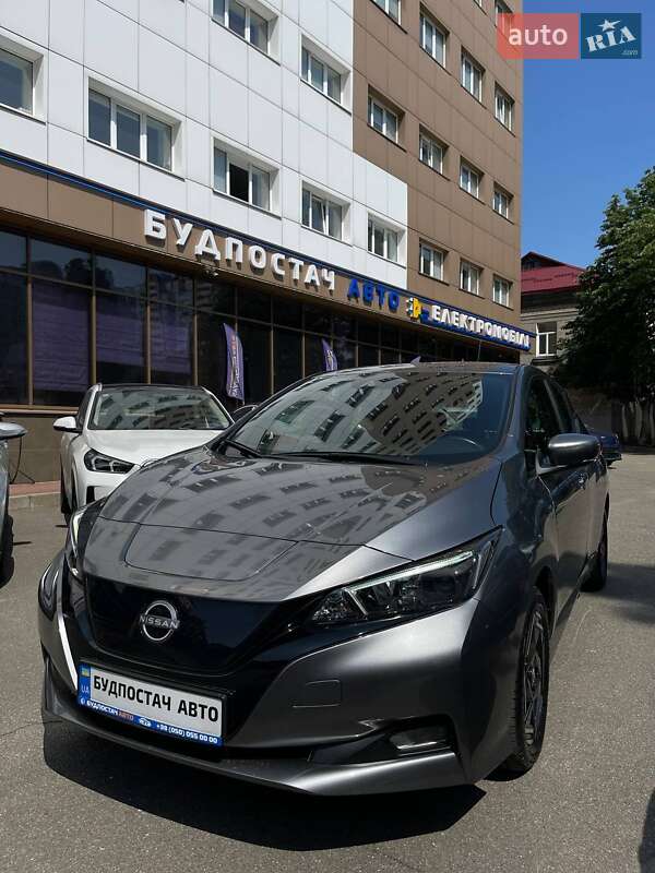 Хэтчбек Nissan Leaf 2022 в Киеве