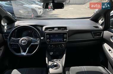 Хэтчбек Nissan Leaf 2022 в Киеве