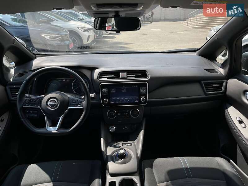 Хэтчбек Nissan Leaf 2022 в Киеве