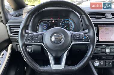 Хэтчбек Nissan Leaf 2020 в 