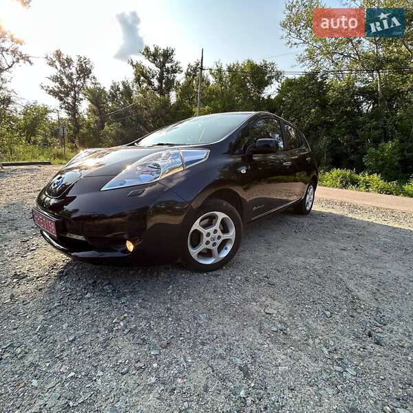 Хэтчбек Nissan Leaf 2014 в Днепре