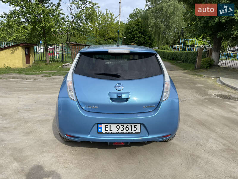 Хэтчбек Nissan Leaf 2012 в Красилове