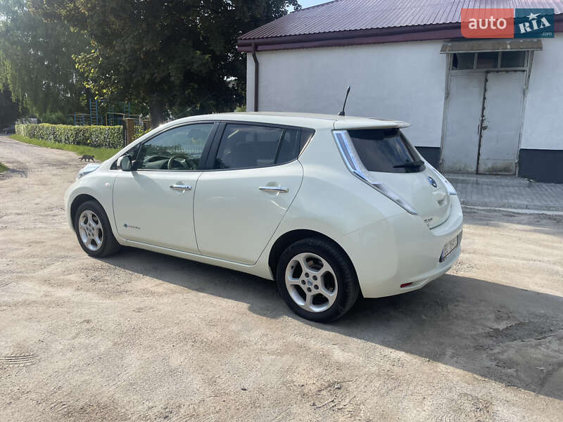 Хэтчбек Nissan Leaf 2012 в Красилове