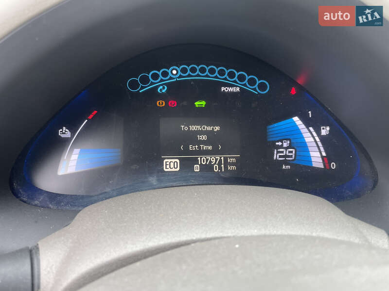 Хэтчбек Nissan Leaf 2012 в Красилове