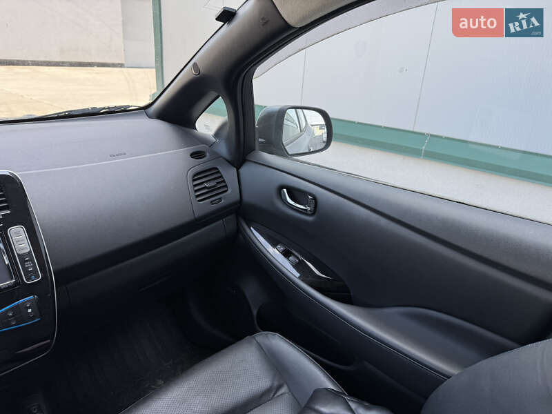 Хетчбек Nissan Leaf 2014 в Вінниці