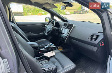 Хэтчбек Nissan Leaf 2014 в 