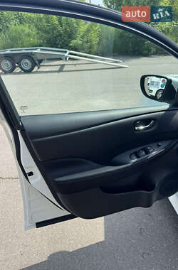 Хетчбек Nissan Leaf 2022 в 