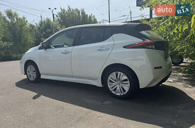 Хетчбек Nissan Leaf 2022 в 