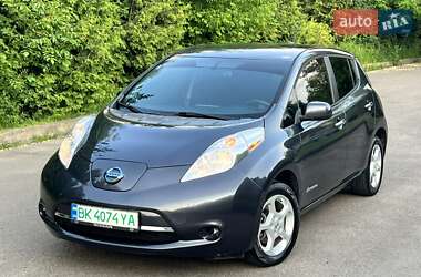 Хетчбек Nissan Leaf 2013 в 