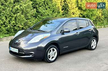 Хетчбек Nissan Leaf 2013 в 