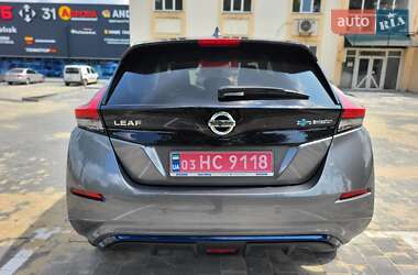 Хэтчбек Nissan Leaf 2021 в 
