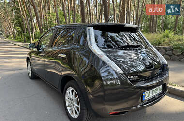 Хэтчбек Nissan Leaf 2014 в 