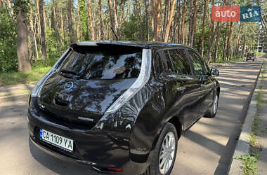 Хэтчбек Nissan Leaf 2014 в 