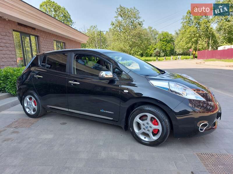 Хэтчбек Nissan Leaf 2013 в Ужгороде