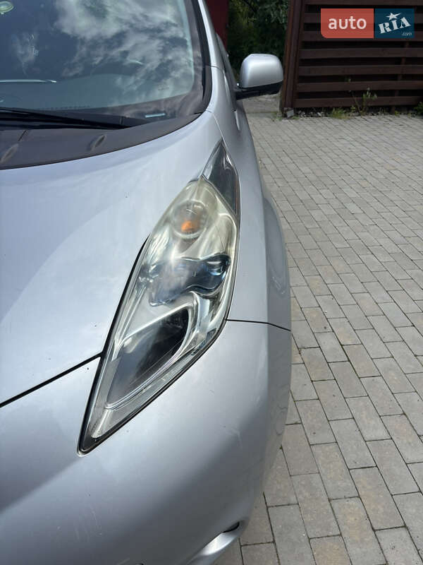 Хэтчбек Nissan Leaf 2014 в Киеве