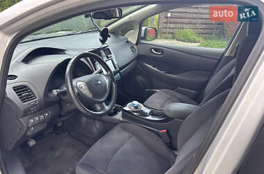 Хэтчбек Nissan Leaf 2014 в 