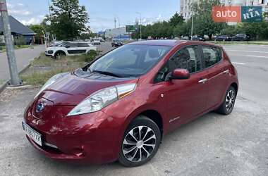 Хетчбек Nissan Leaf 2015 в Києві