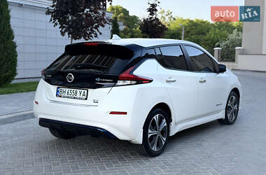 Хэтчбек Nissan Leaf 2019 в 