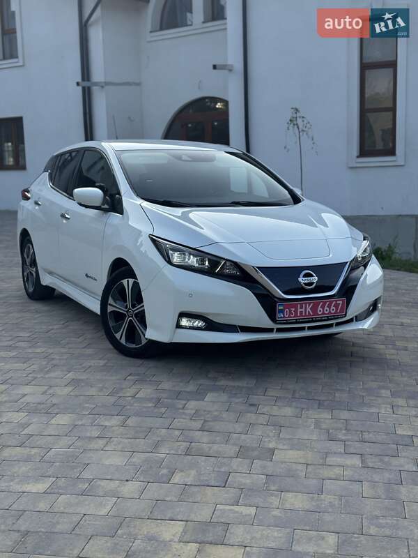 Хэтчбек Nissan Leaf 2019 в Долине