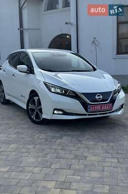 Хетчбек Nissan Leaf 2019 в 