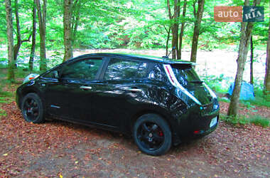 Хэтчбек Nissan Leaf 2014 в 