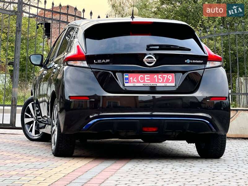 Хэтчбек Nissan Leaf 2020 в Днепре