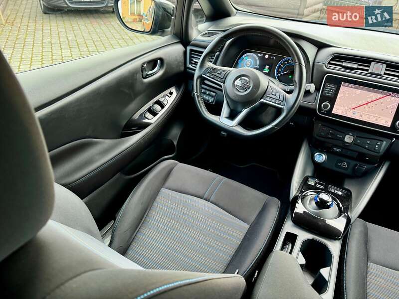Хэтчбек Nissan Leaf 2020 в Днепре