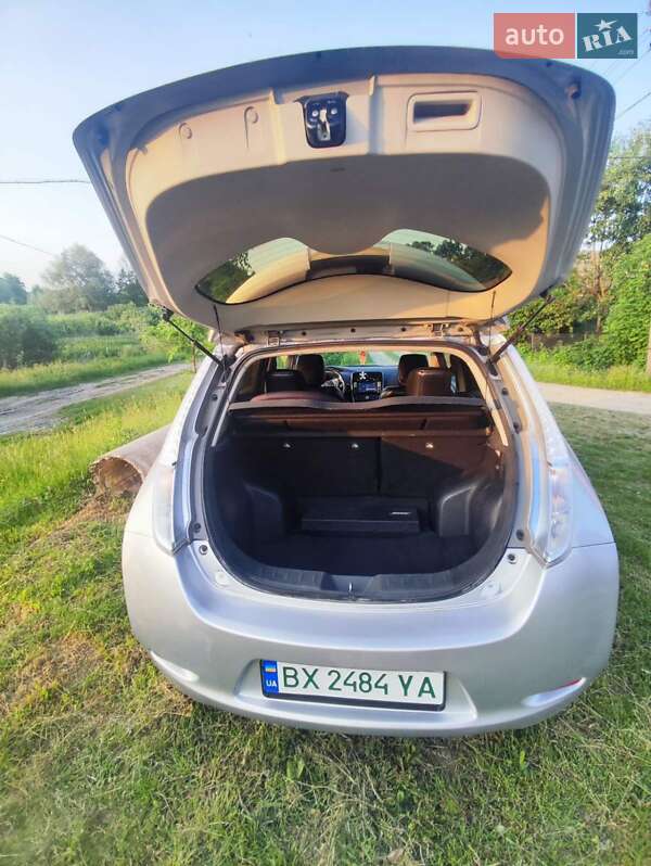 Хэтчбек Nissan Leaf 2014 в Хмельницком
