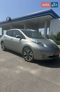 Хэтчбек Nissan Leaf 2014 в Каменском