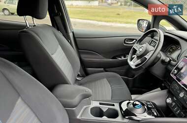 Хэтчбек Nissan Leaf 2020 в 