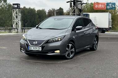 Хэтчбек Nissan Leaf 2020 в 