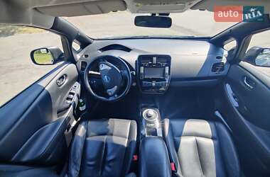 Хэтчбек Nissan Leaf 2014 в 
