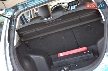 Хэтчбек Nissan Leaf 2014 в 