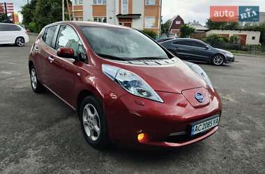 Хэтчбек Nissan Leaf 2012 в 